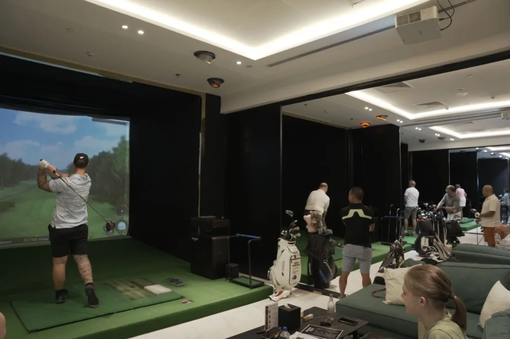 Exploring the Top Indoor Golf Course Dubai
